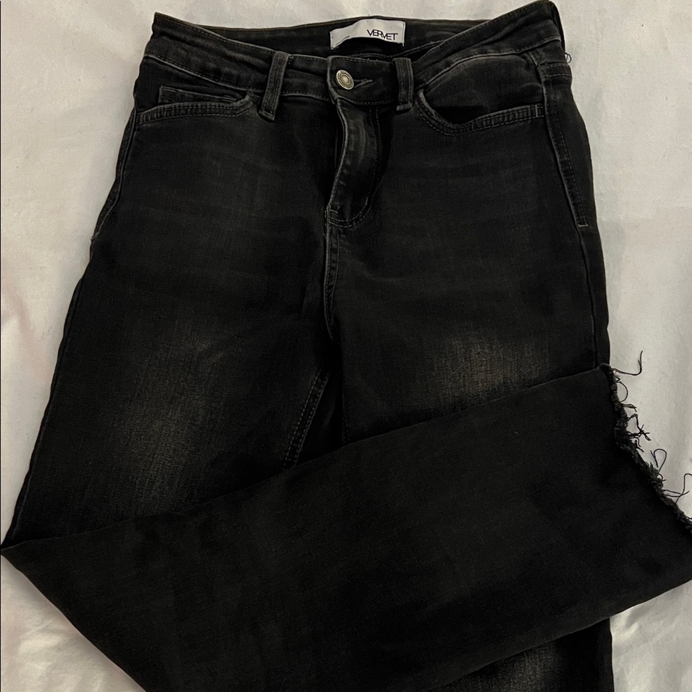 Vervet Women's Cropped Black Jeans